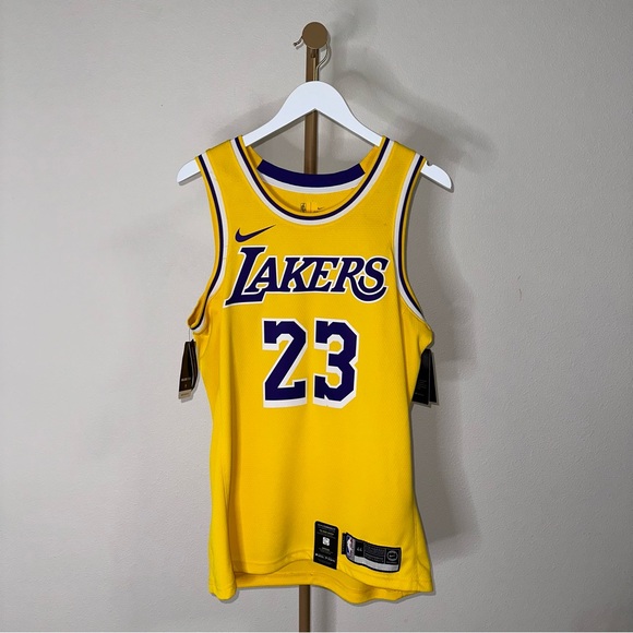 Los Angeles Lakers LeBron James #23 Icon Authentic Jersey - Picture 3 of 10